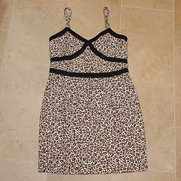 NEW! BEBE leopard print cami style sleeveless mini dress 10! - Picture 3 of 6